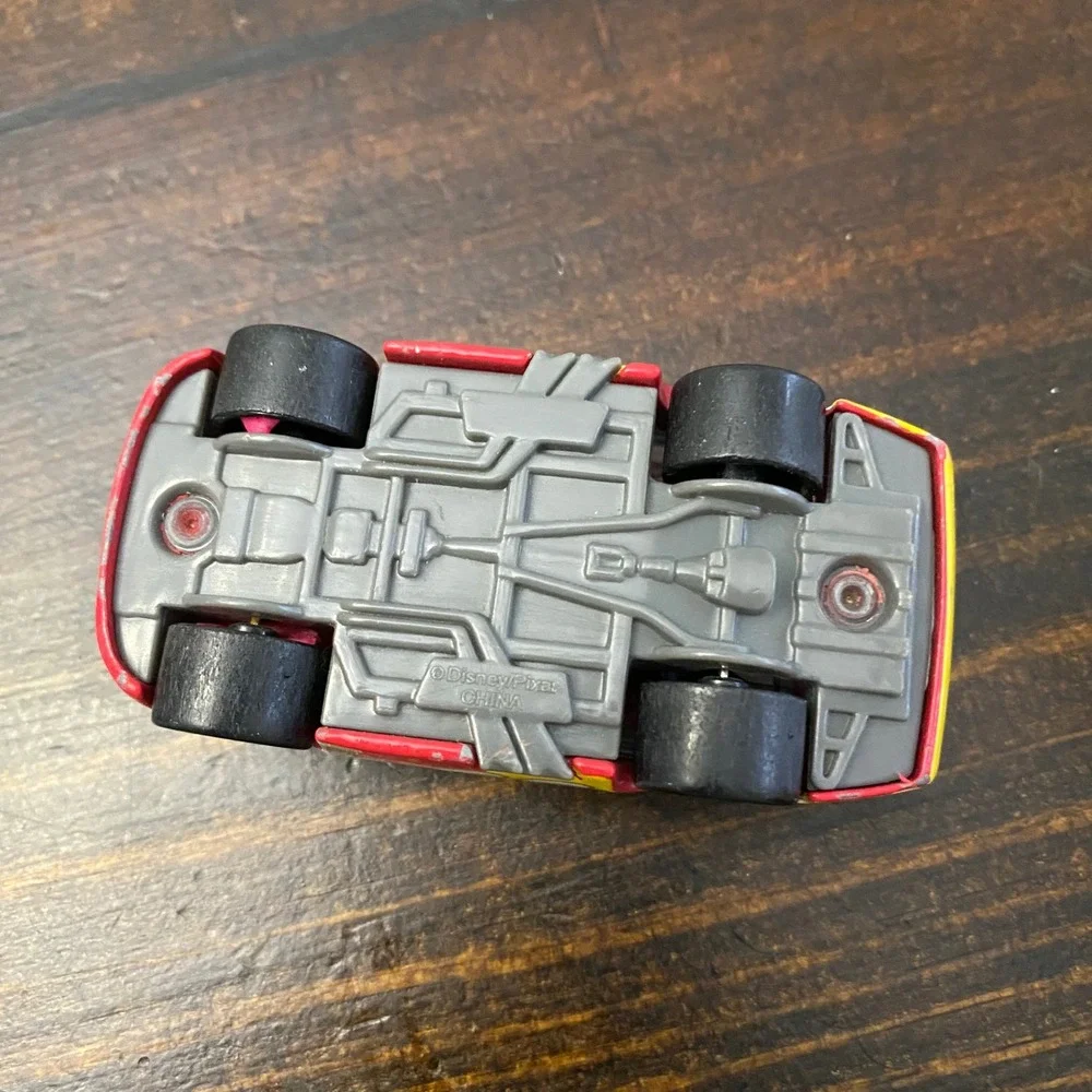 Disney Pixar Cars Shifty Drug Kevin Racingtire 35 Diecast‎ Piston Cup Racer Red